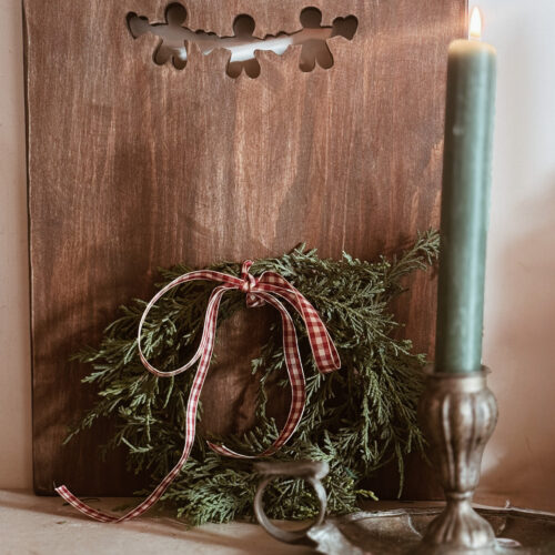 Tagliere di legno intagliato